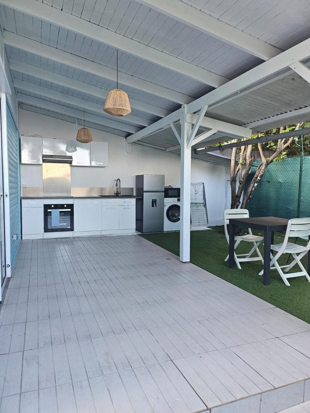 Sweet Colibri Apartment Saint-Pierre Luaran gambar