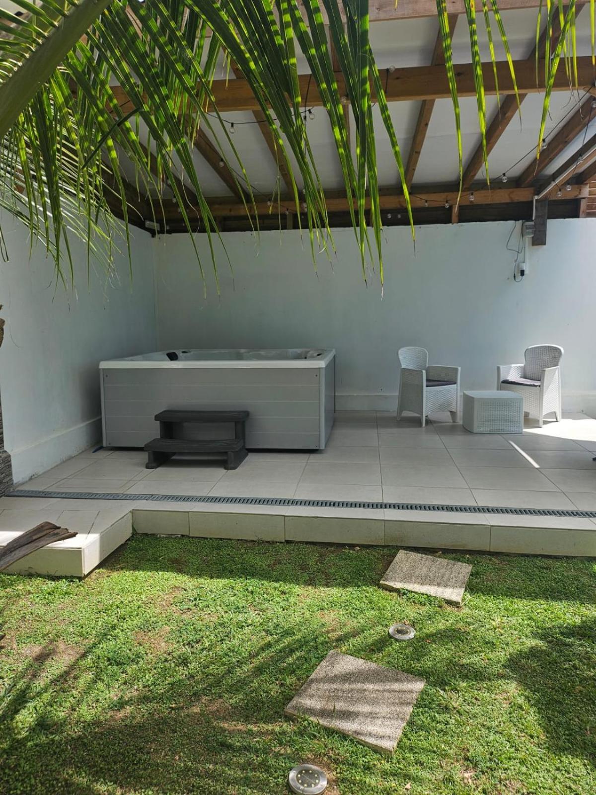 Sweet Colibri Apartment Saint-Pierre Luaran gambar