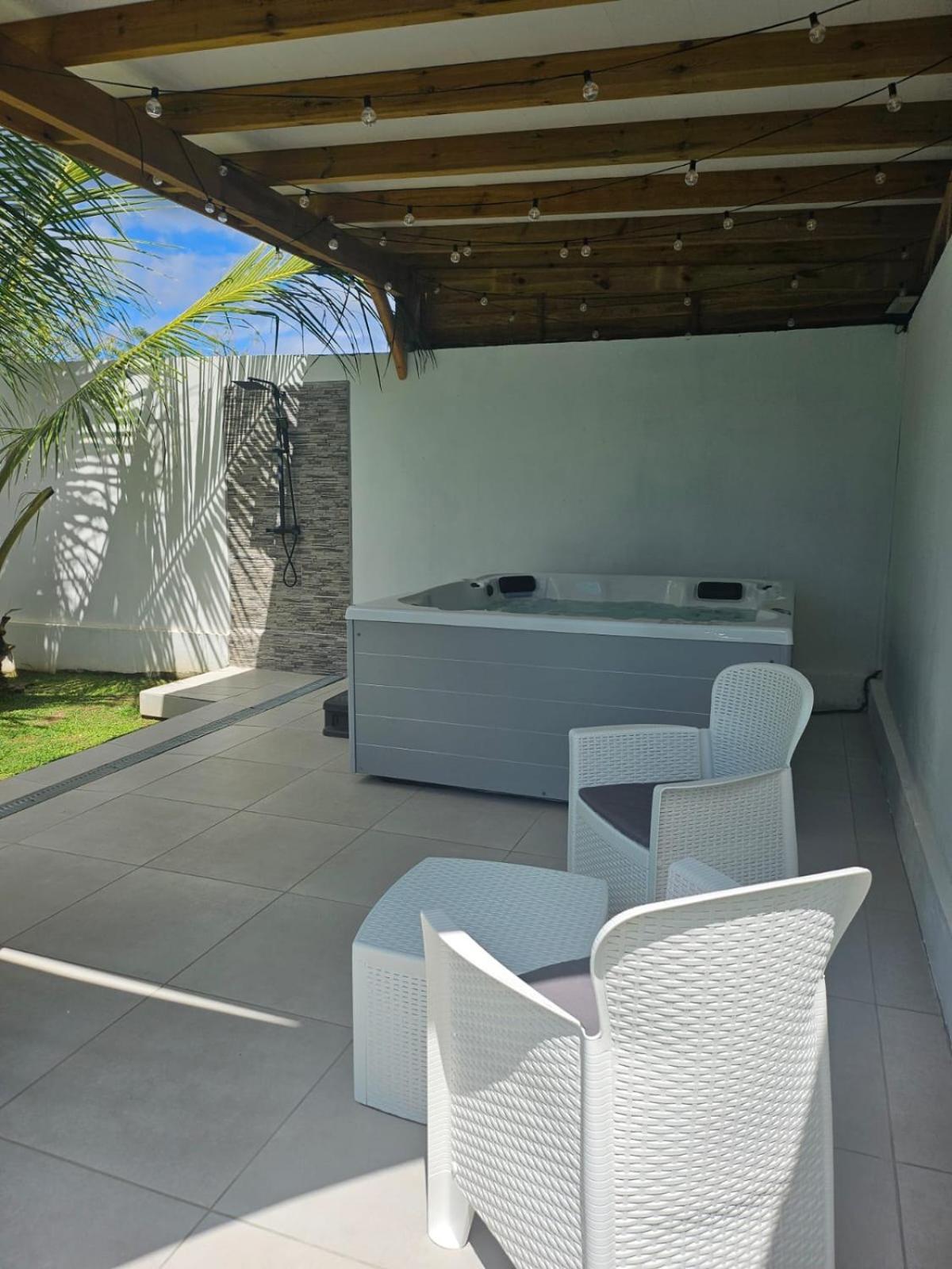 Sweet Colibri Apartment Saint-Pierre Luaran gambar